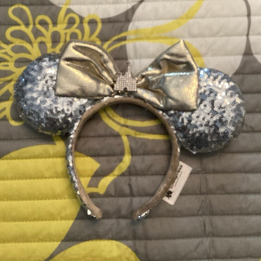 NWOT Disney Parks Castle Jewel Minnie Mouse ear headband silver sequins gold bow